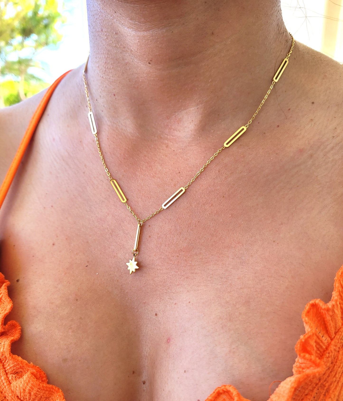 COLLIER MAYA