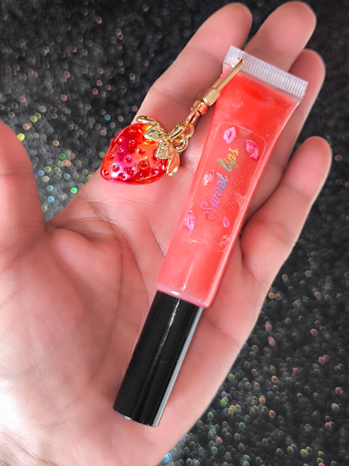 PORTE CLÉ HUILE À LÈVRES SQEEZE FRAISE🍓
