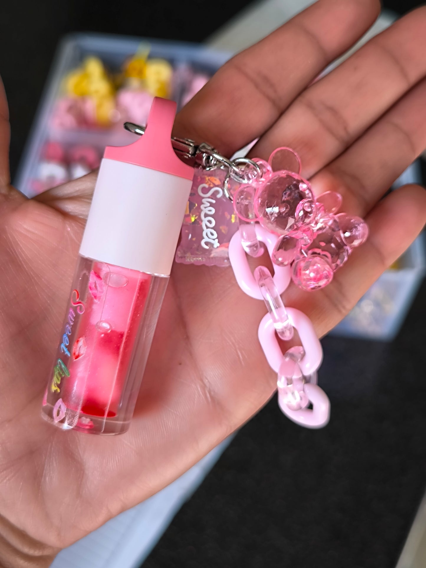 PORTE CLÉ HUILE À LÈVRES SCINTILLANTE FRAISE 🍓 (1)