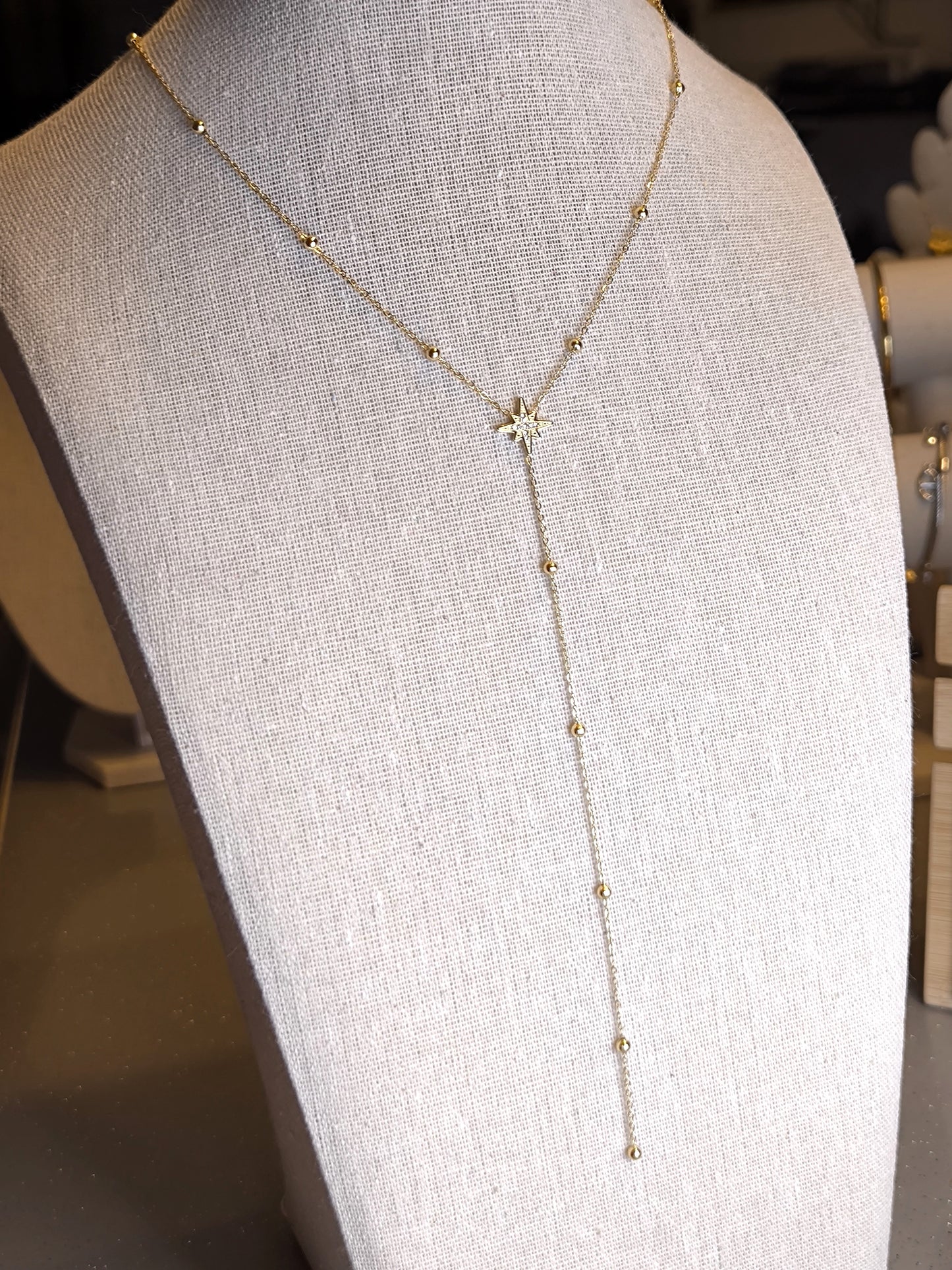 COLLIER AMIRA GOLD