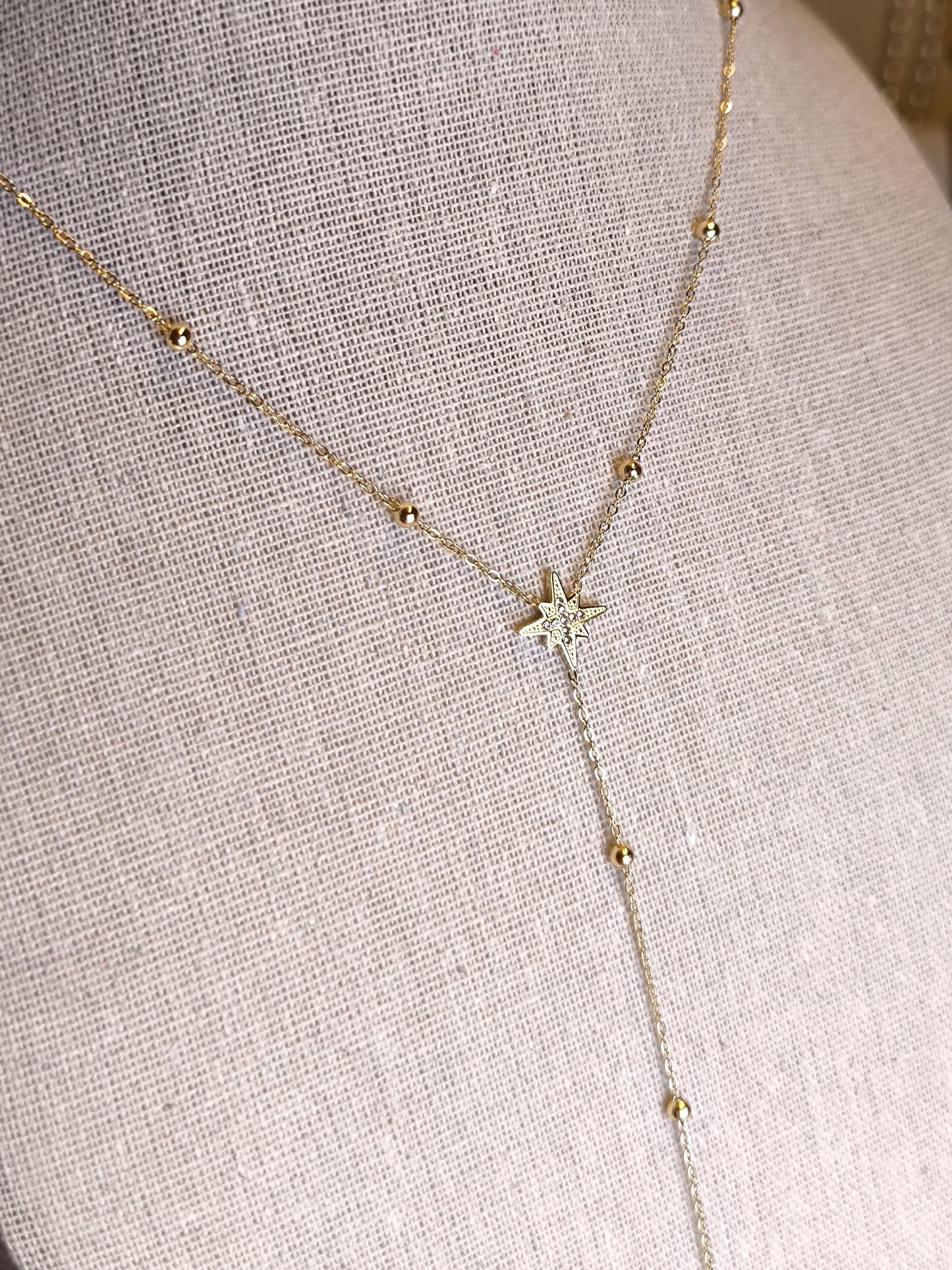 COLLIER AMIRA GOLD