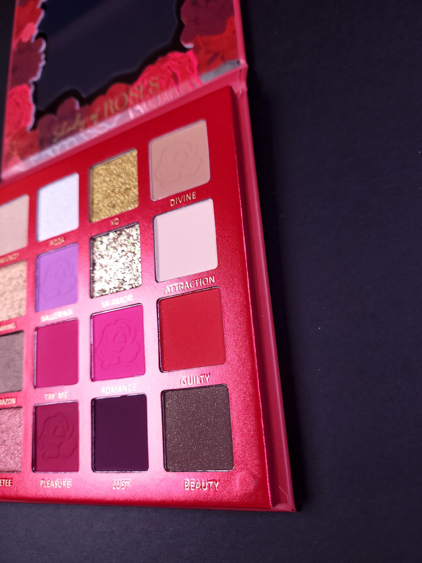 Palette Shades of Roses