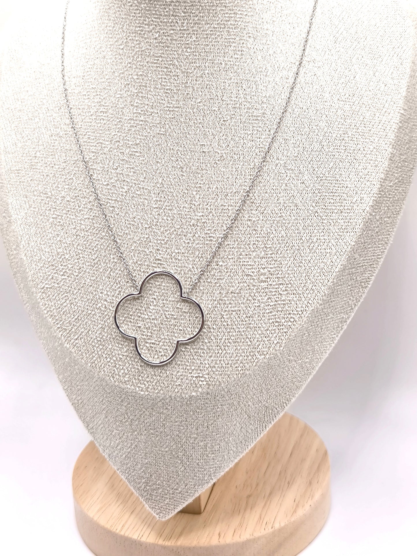 COLLIER CLOVER SILVER